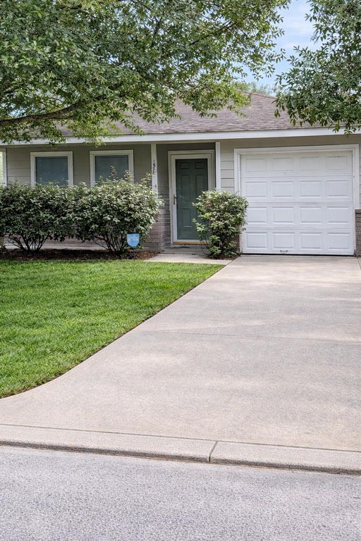 15823 Regal Trace Lane, Houston, TX 77073