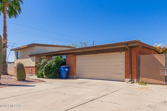 7901 E 2nd Street, Tucson, AZ 85710