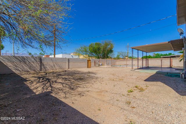 7901 E 2nd Street, Tucson, AZ 85710