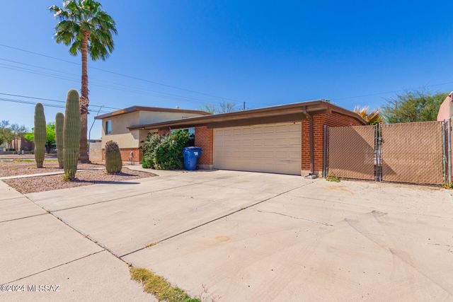 7901 E 2nd Street, Tucson, AZ 85710