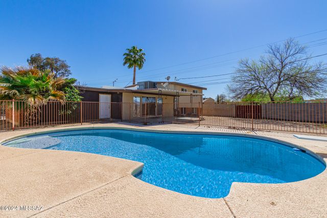 7901 E 2nd Street, Tucson, AZ 85710