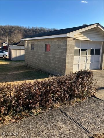333 Heaslett Avenue, Weirton, WV 26062