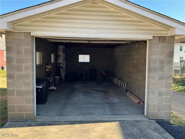 333 Heaslett Avenue, Weirton, WV 26062