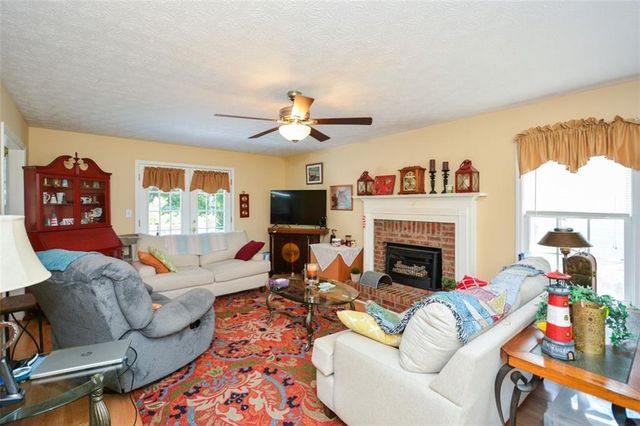 521 Sterling Drive, Powder Springs, GA 30127