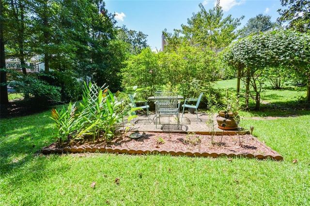 521 Sterling Drive, Powder Springs, GA 30127