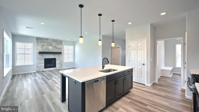 607 LILLIANA DR, Lebanon, PA 17046
