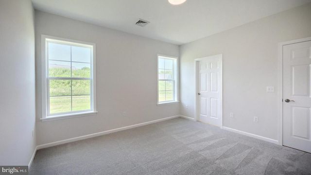 607 LILLIANA DR, Lebanon, PA 17046