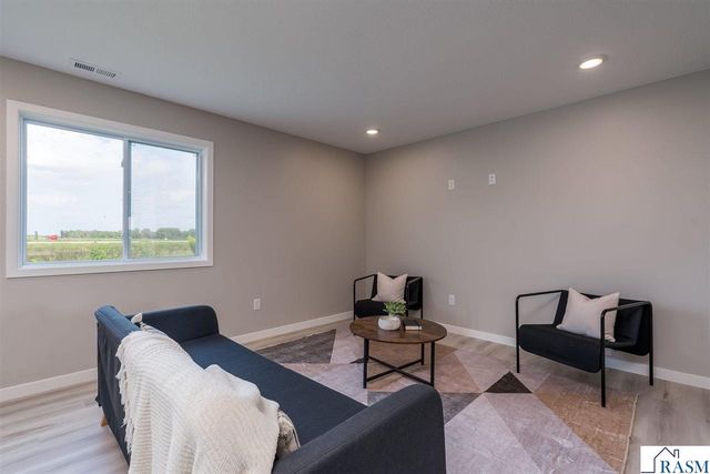 3106 Scotch Lane, Mankato, MN 56001