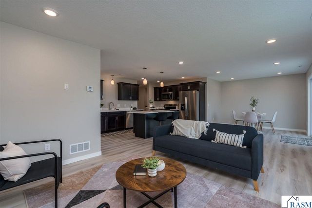 3106 Scotch Lane, Mankato, MN 56001
