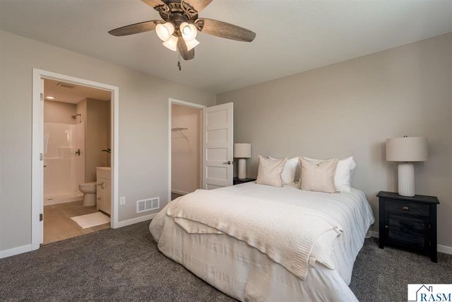 3106 Scotch Lane, Mankato, MN 56001