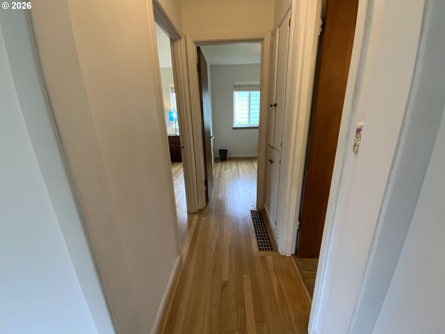 10830 Ne HANCOCK St, Portland, OR 97220