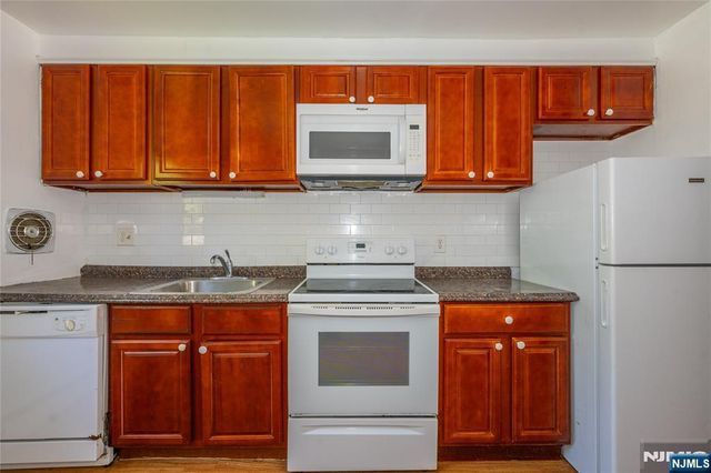 87 Elm Road 13A, Caldwell, NJ 07006