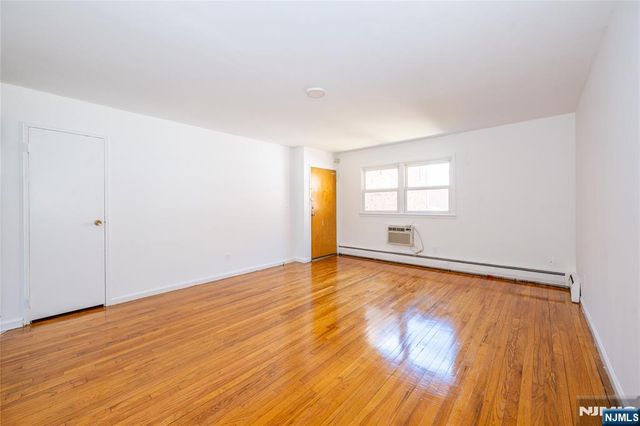 87 Elm Road 13A, Caldwell, NJ 07006