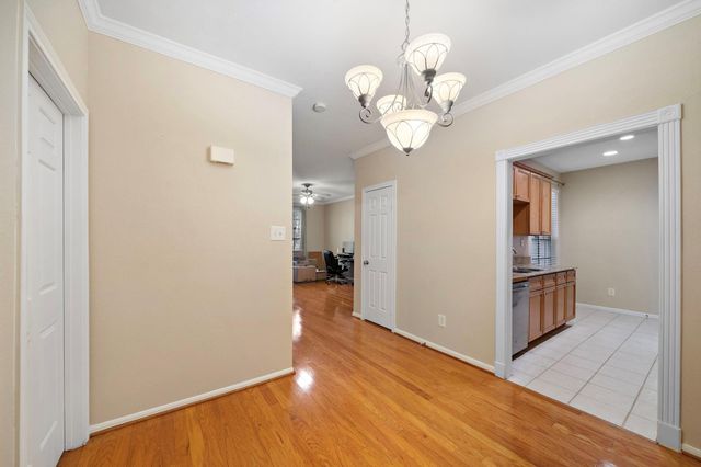 2255 Braeswood Park Drive 310, Houston, TX 77030