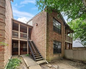 2255 Braeswood Park Drive 310, Houston, TX 77030
