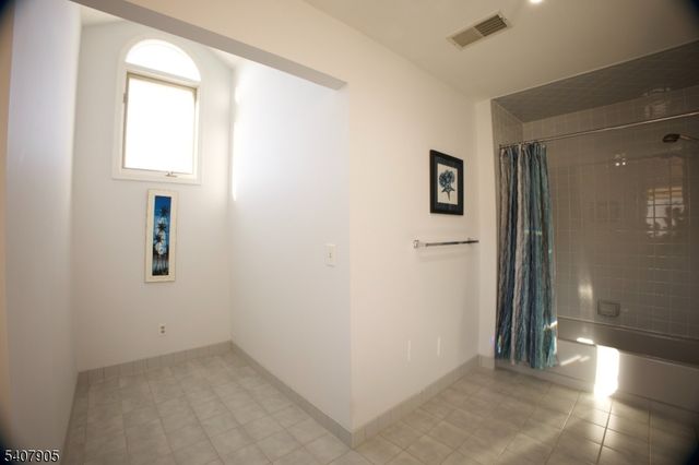 20 Fowler Dr, West Orange Twp., NJ 07052