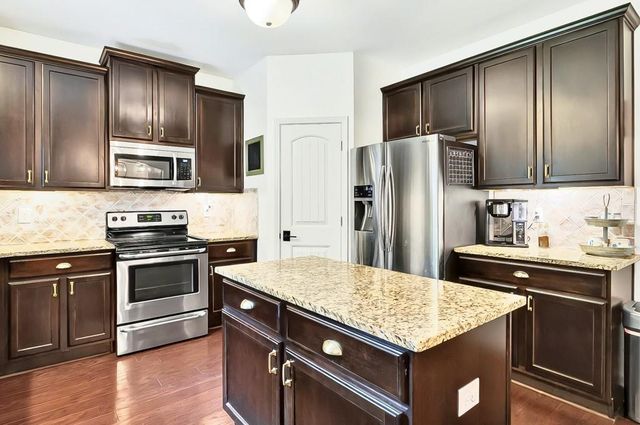 3975 Silverthorn Trace, Cumming, GA 30028