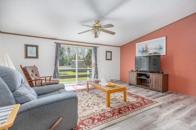 198 Spruce Drive, Farmington, NH 03835