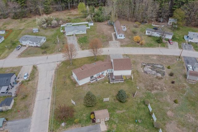 198 Spruce Drive, Farmington, NH 03835