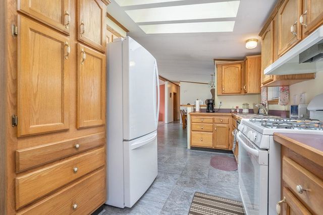 198 Spruce Drive, Farmington, NH 03835