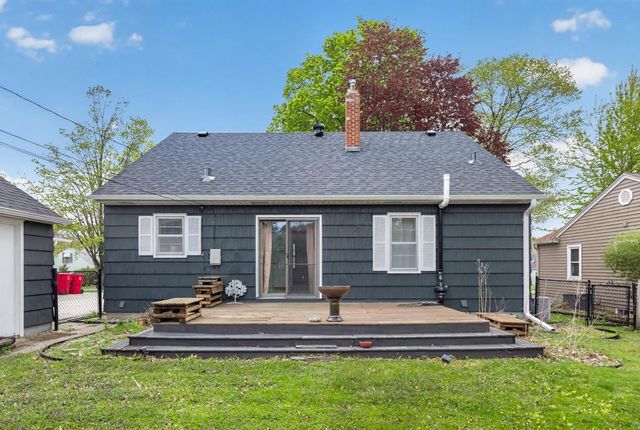 1211 9th Avenue NW, Rochester, MN 55901