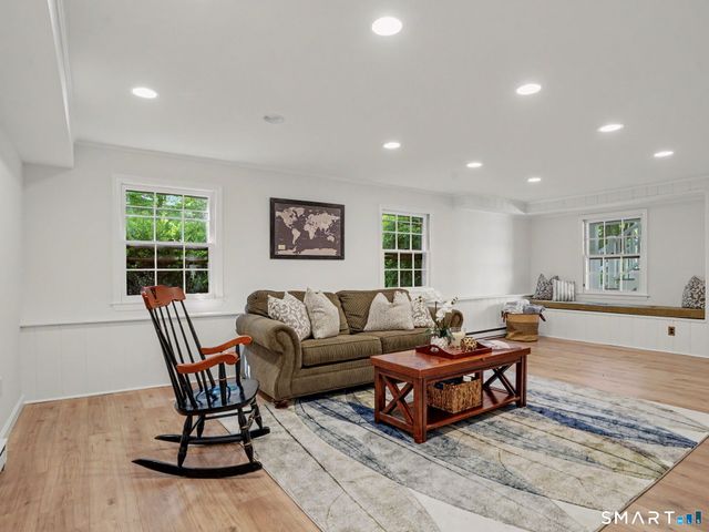 917 Silvermine Road, New Canaan, CT 06840