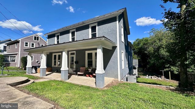 364 WILKES ST, Berkeley Springs, WV 25411