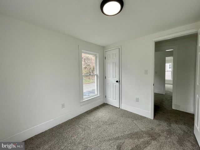 364 WILKES ST, Berkeley Springs, WV 25411