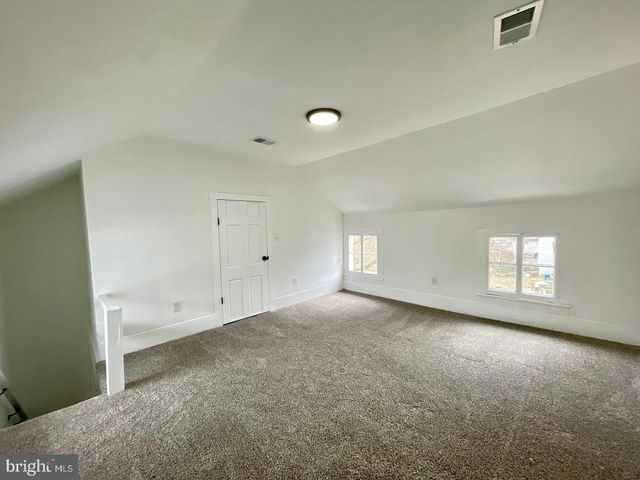 364 WILKES ST, Berkeley Springs, WV 25411