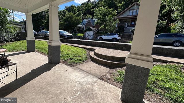 364 WILKES ST, Berkeley Springs, WV 25411