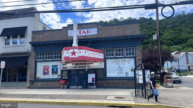 364 WILKES ST, Berkeley Springs, WV 25411