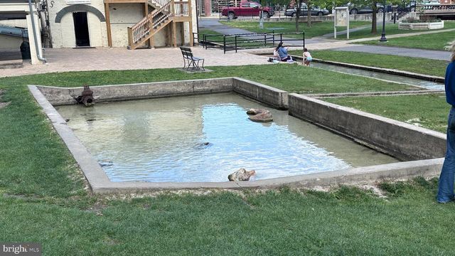364 WILKES ST, Berkeley Springs, WV 25411