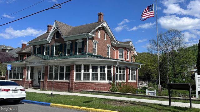 364 WILKES ST, Berkeley Springs, WV 25411