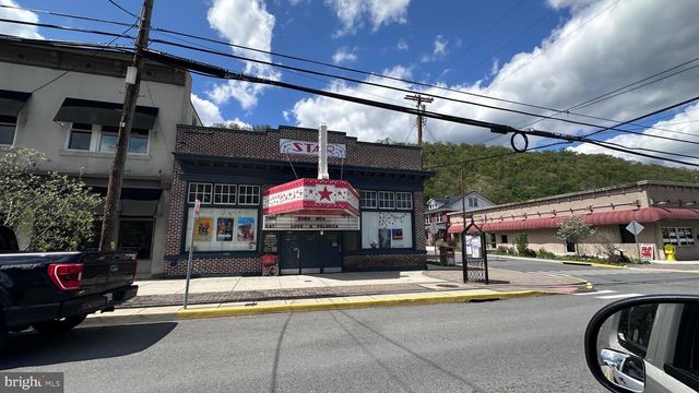 364 WILKES ST, Berkeley Springs, WV 25411