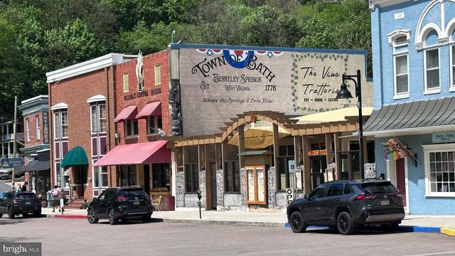 364 WILKES ST, Berkeley Springs, WV 25411