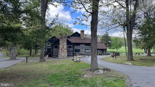 364 WILKES ST, Berkeley Springs, WV 25411