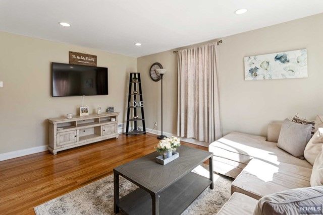 284 Eagle Rock Avenue, Roseland, NJ 07068