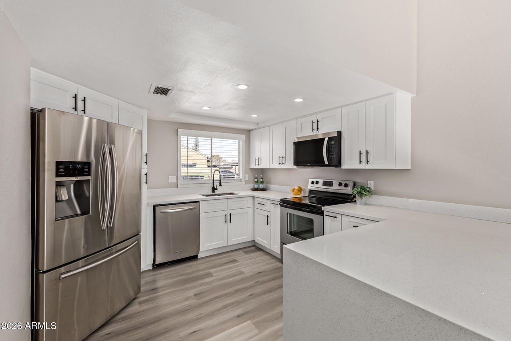 1867 E KIRKLAND Lane, Tempe, AZ 85281 — photo 5