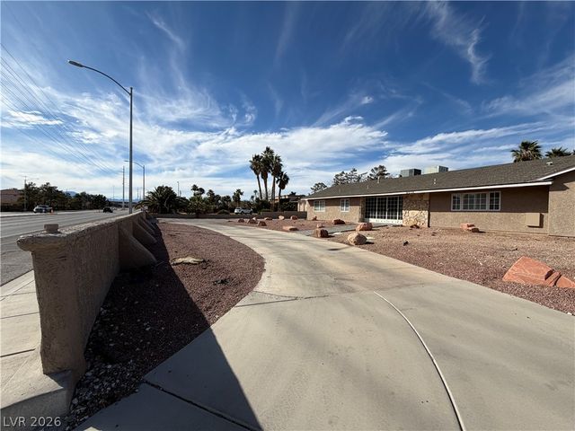2010 East Pebble Road, Las Vegas, NV 89123