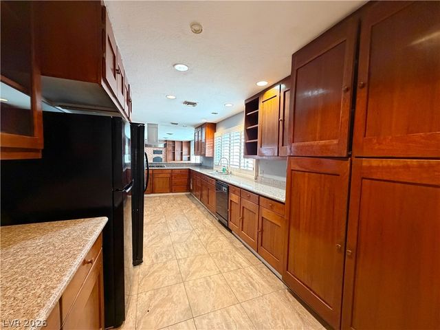 2010 East Pebble Road, Las Vegas, NV 89123