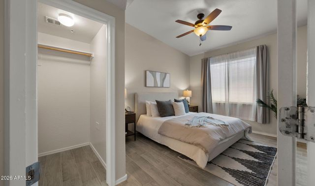 3250 W GREENWAY Road 164, Phoenix, AZ 85053