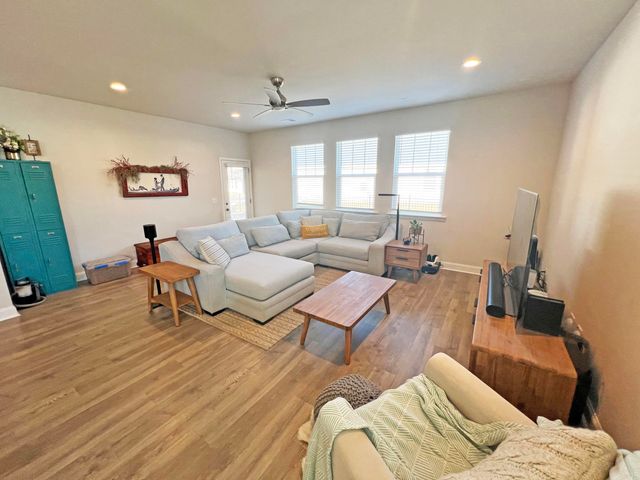 1408 Deercreek Drive, Manning, SC 29102