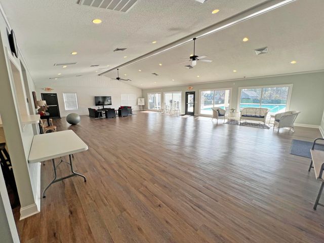 1408 Deercreek Drive, Manning, SC 29102