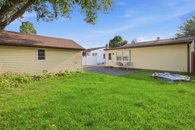 913 Church Road, Aurora, IL 60505