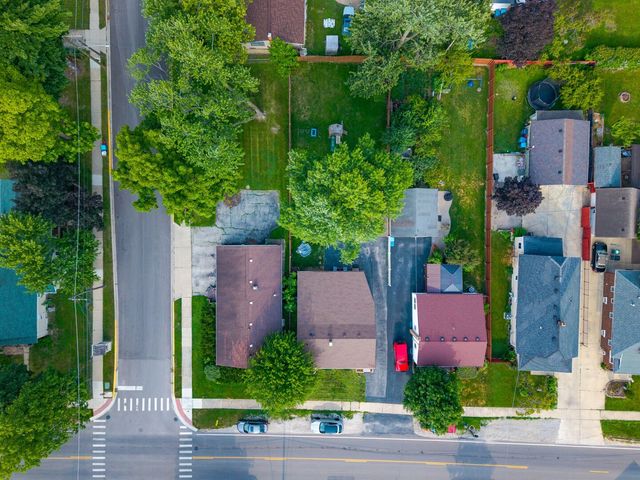 913 Church Road, Aurora, IL 60505