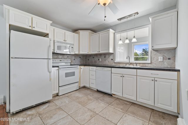 48 Berkshire Court, Toms River, NJ 08753