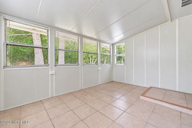 48 Berkshire Court, Toms River, NJ 08753