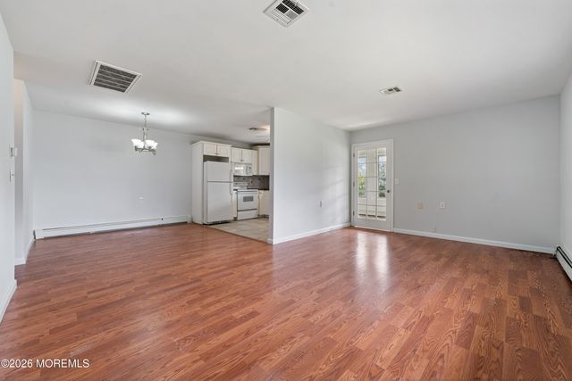 48 Berkshire Court, Toms River, NJ 08753