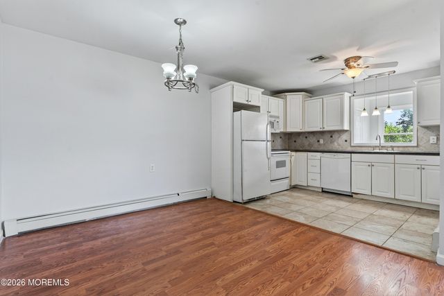 48 Berkshire Court, Toms River, NJ 08753