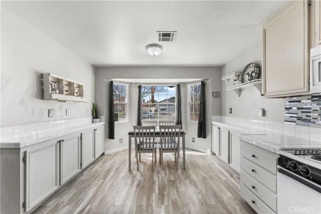 44840 Fenhold, Lancaster, CA 93535